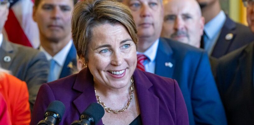 Le gouverneur du Massachusetts demande une couverture FIV pour les anciens combattants ayant des relations homosexuelles