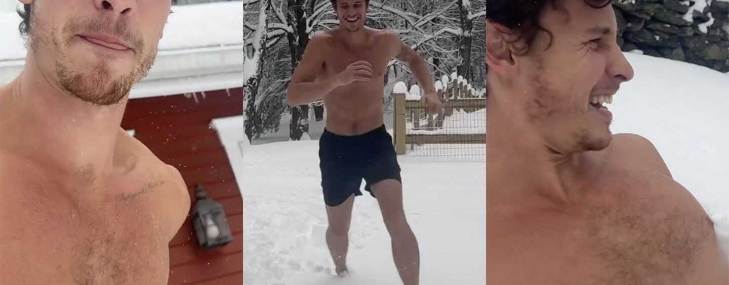 Shawn Mendes gambadant dans la neige avec rien d’autre que ses sous-vêtements nous fait sentir fringant