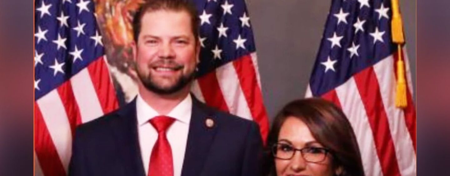 L’ex-mari de Lauren Boebert arrêté pour voies de fait et méfaits