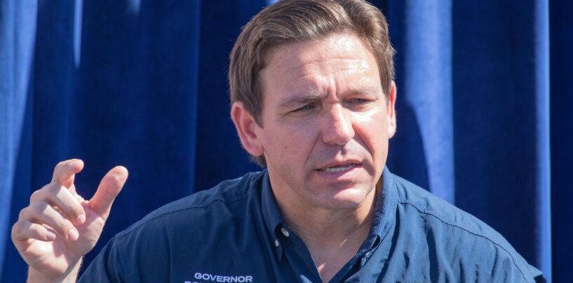 Ron DeSantis s’énerve lors du débat présidentiel et accuse Disney d’avoir des enfants « transsexuels »