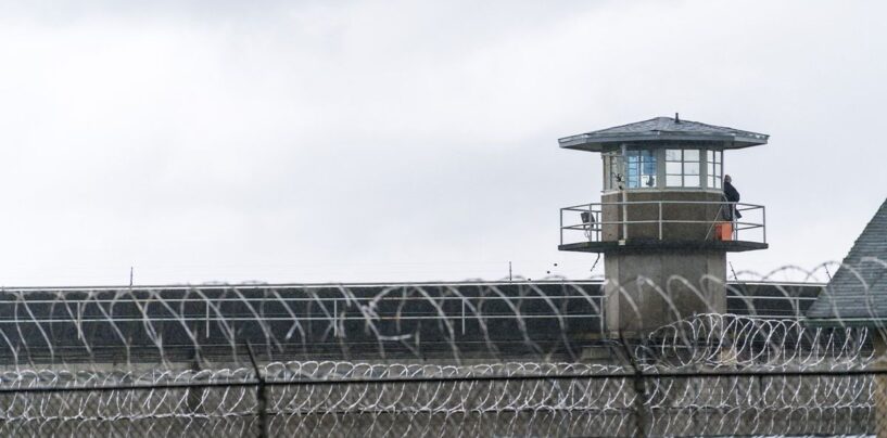 Le refus de soins d’affirmation de genre à un détenu est inconstitutionnel, déclare le ministère de la Justice