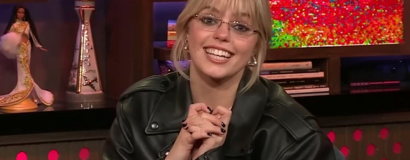 Reneé Rapp nous donne un coup de fouet en étant obsédée par Rachel McAdams et en se déclarant âgiste