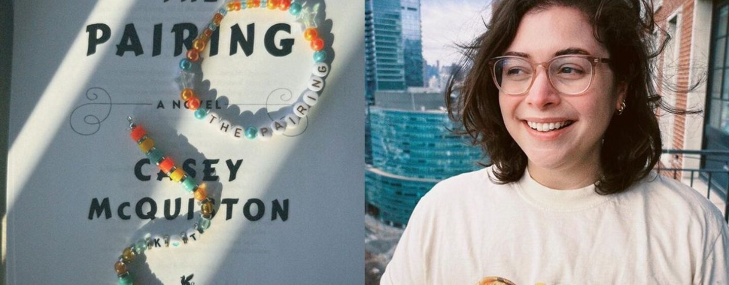 Le prochain livre de l’auteur de « Red, White & Royal Blue », Casey McQuiston, est le plus « épicé » de tous les temps