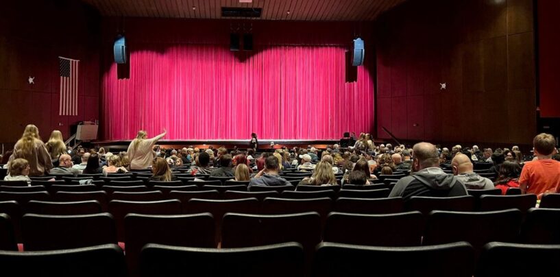 Le directeur d’une école du Wyoming axe le jeu anti-intimidation sur le caractère gay