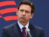Ron DeSantis est peut-être hors course mais pas avant de s’humilier une fois de plus