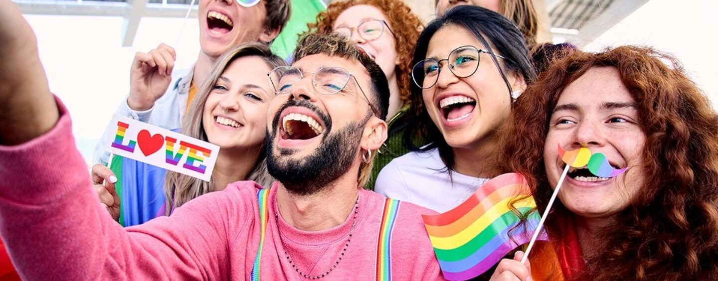 Moins de GOP et plus de LGBT – La génération Z est plus susceptible d’être queer que républicaine, révèle une enquête