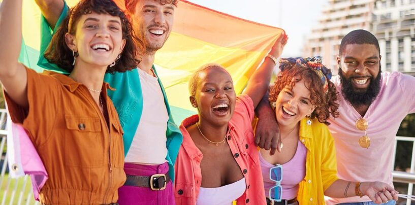 La génération Z est l’avenir et une étude montre qu’elle est plus susceptible d’être LGBTQ+ que républicaine