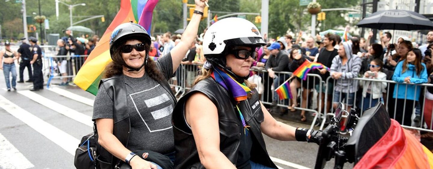 Deux Amériques pour les personnes queer : un rapport du HRC révèle de fortes différences dans les droits LGBTQ+ au niveau des États