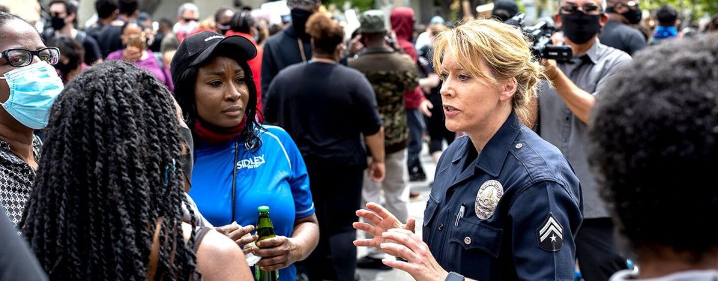 Un juge californien bloque une règle obligeant la police à divulguer son identité de genre