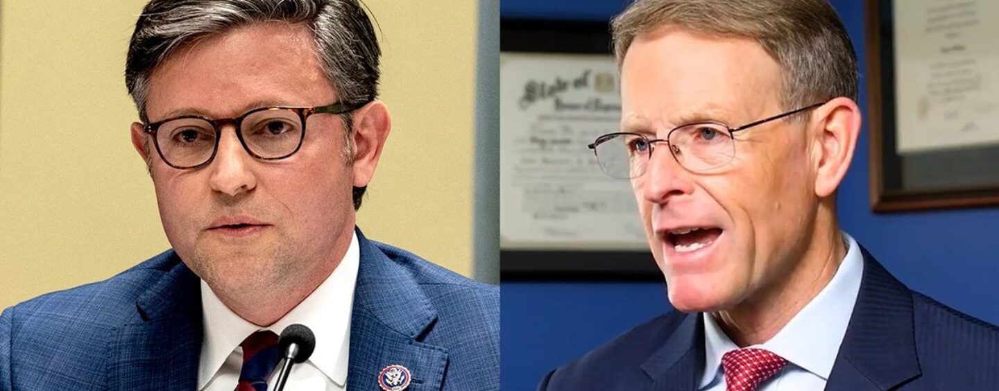La longue histoire du président Mike Johnson avec l’extrémiste anti-LGBTQ+ Family Research Council dévoilée (exclusif)