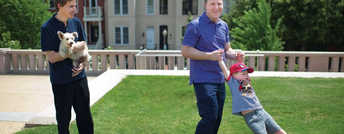 Jared Polis parle d’être père, mari et premier gouverneur gay des États-Unis