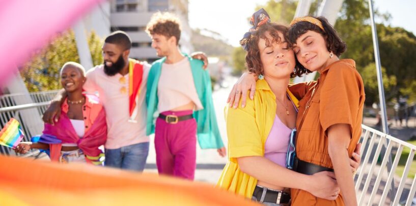 Mon histoire queer est puissante, tout comme la vôtre.  Voici comment le partager avec nous.