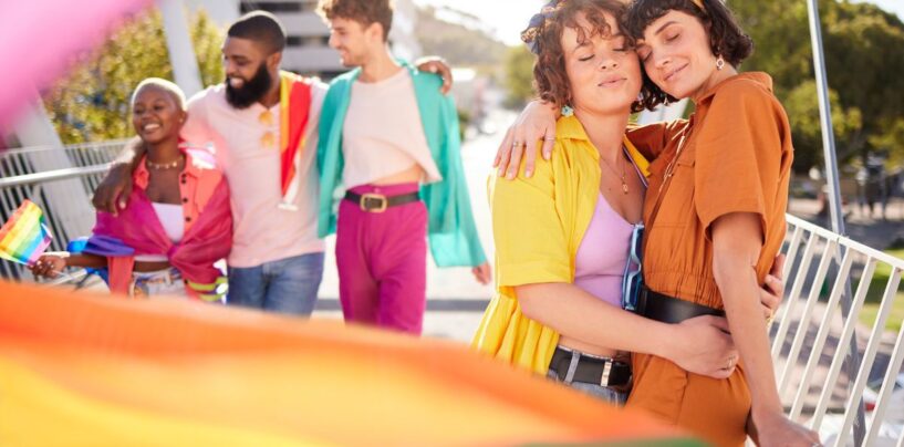 Mon histoire queer est puissante, tout comme la vôtre.  Voici comment le partager avec nous.