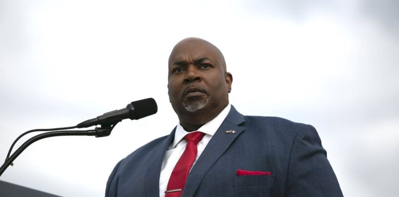 Un républicain de Caroline du Nord dit que les personnes trans devraient « trouver un coin dehors quelque part » pour aller aux toilettes