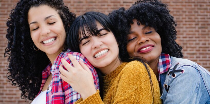 5 meilleures applications de rencontres pour les couples polygames à essayer pour la Saint-Valentin