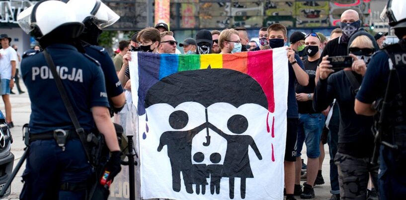 Animateur de la télévision d’État polonaise : Notre rhétorique anti-LGBTQ+ était honteuse