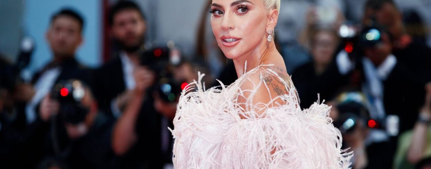 Les nouvelles photos de Lady Gaga dans « Joker 2 » nous font perdre la tête aux petits monstres