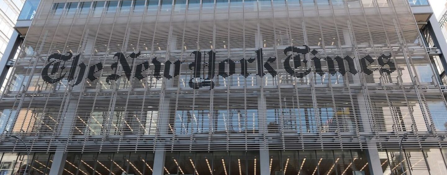 Le New York Times continue d’échouer sur les questions trans, un an après les demandes formulées