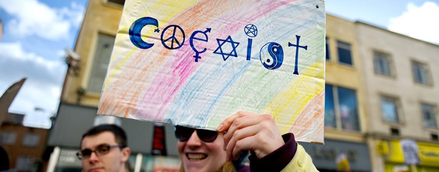 Plus de 60 institutions religieuses ont été ciblées pour leur soutien aux droits LGBTQ+ : rapport