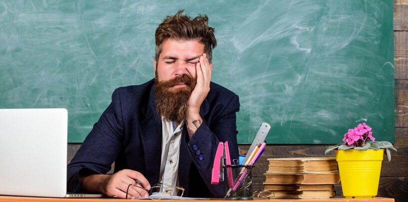 Les enseignants sont fatigués des guerres culturelles – et beaucoup soutiennent les programmes LGBTQ+, selon une enquête Pew