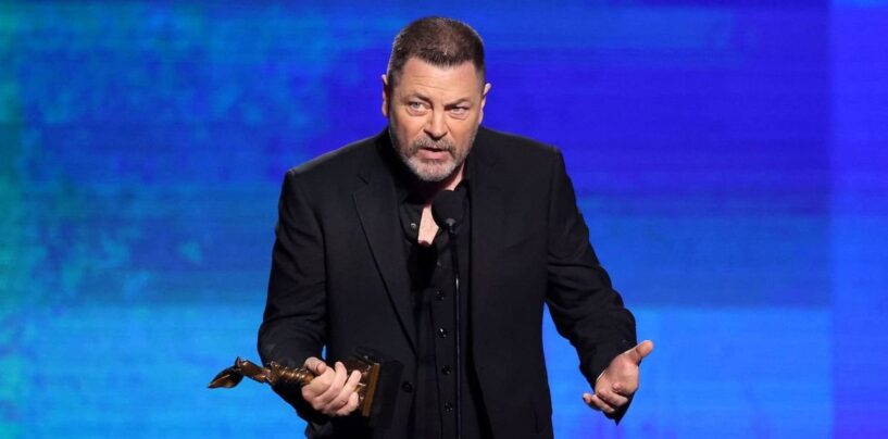 Nick Offerman aborde la « haine homophobe » liée à son rôle primé aux Emmy Awards dans « Last of Us »