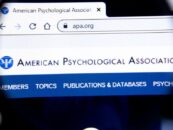 La plus grande association de psychiatres au monde adopte massivement une politique soutenant la prise en charge des jeunes trans