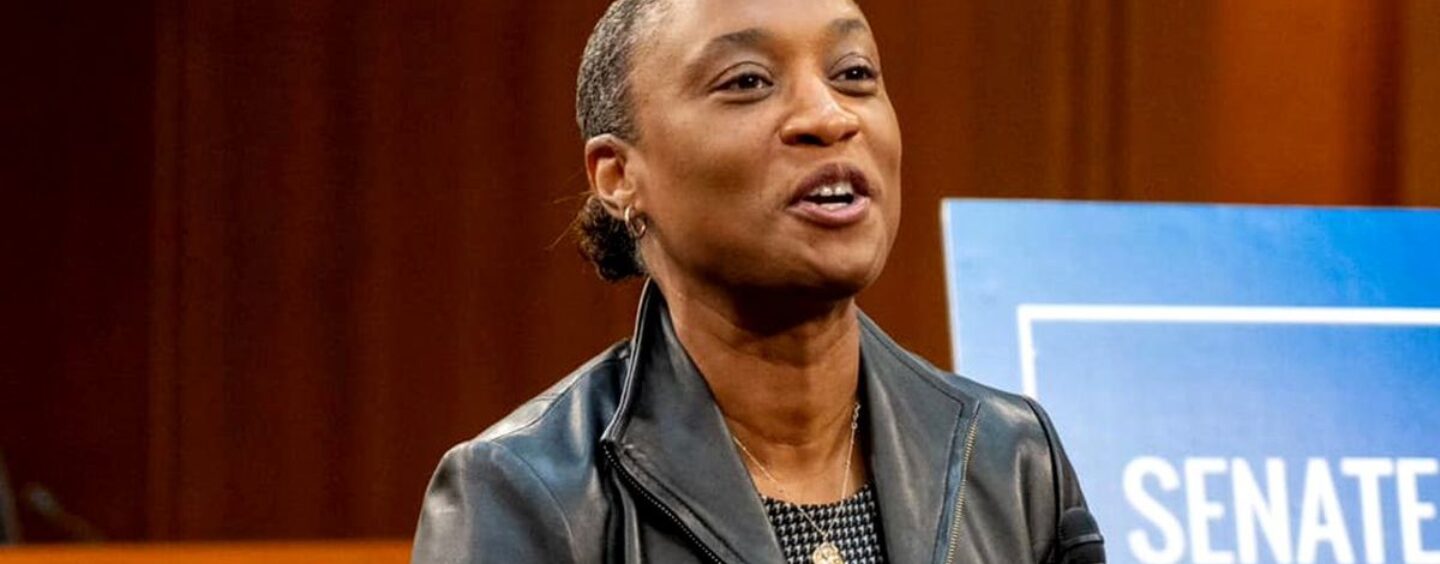 Le sénateur californien Laphonza Butler lit Audre Lorde pour protester contre l’interdiction des livres du GOP