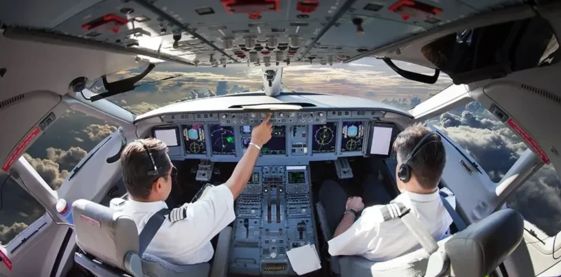 Découvrez cette œuvre d’art totalement NSFW qu’un pilote a dessinée dans le ciel, nous GIGGLING