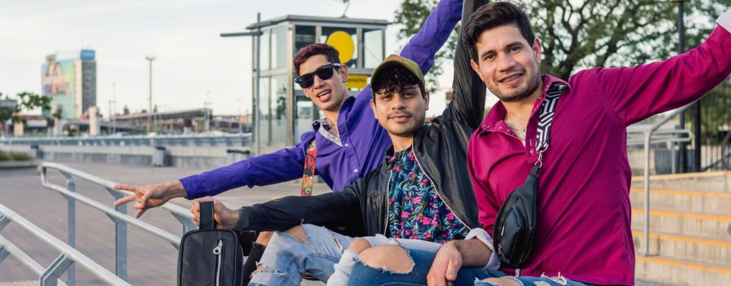 15 raisons d’essayer de sortir avec un couple — c’est votre ère à trois !