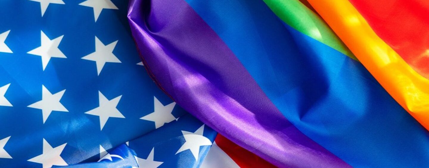 Même dans les États rouges, la grande majorité des Américains soutiennent les lois de protection LGBTQ+