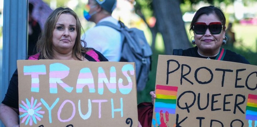 Dans les États dirigés par le Parti républicain et dotés de lois anti-LGBTQ+, les crimes haineux à l’école quadruplent : rapport
