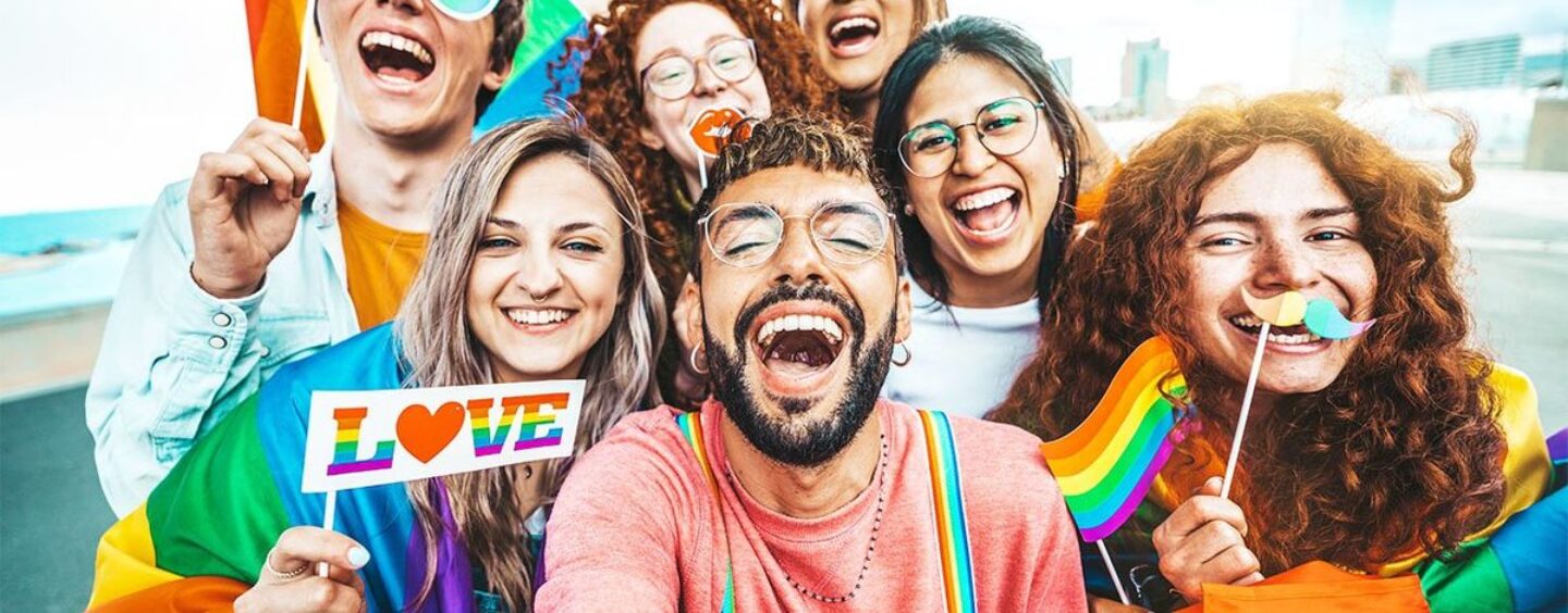 Un nouveau sondage Gallup prouve que l’avenir est bizarre !  L’identification LGBTQ+ atteint un nouveau sommet