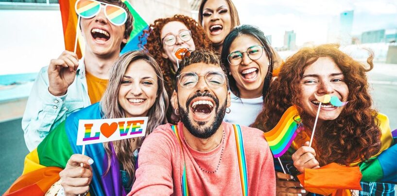 Un nouveau sondage Gallup prouve que l’avenir est bizarre !  L’identification LGBTQ+ atteint un nouveau sommet