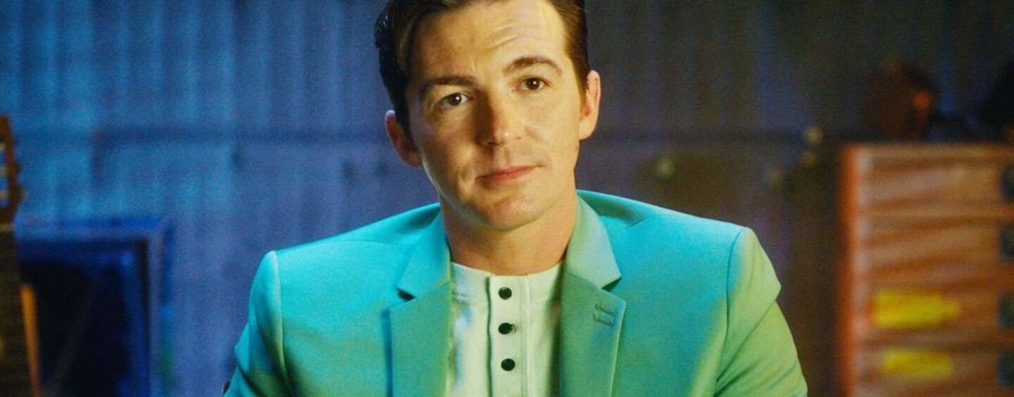 Drake Bell accuse Brian Peck, entraîneur par intérim de Nickelodeon, d’agression sexuelle, voici ce que nous savons