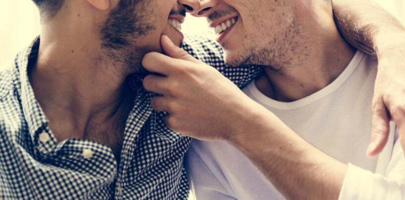 Instagram s’en prend à la censure d’une photo de famille gay considérée comme un « contenu graphique »