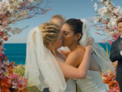 Découvrez le mariage lesbien au centre de Anybody But You