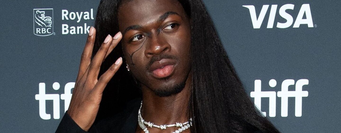 Lil Nas X se retrouve en fauteuil roulant après avoir couru un semi-marathon avec des baskets de créateurs