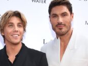 Lukas Gage qualifie le mariage avec Chris Appleton d' »épisode maniaque » et fait allusion à la signature d’une NDA