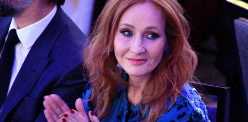 Les partisans du JKR prennent des risques en accusant la police écossaise de se moquer de l'auteur