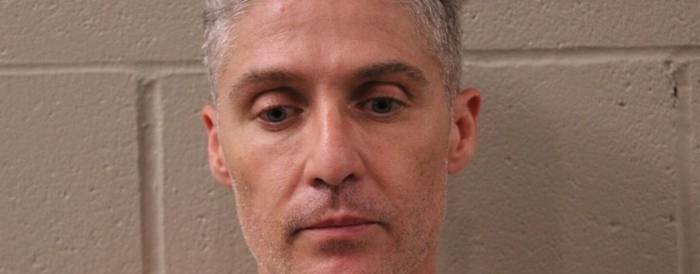 Il a tué un homme il y a 26 ans dans le Missouri.  Son mari a travaillé en secret avec les enquêteurs pour obtenir des aveux