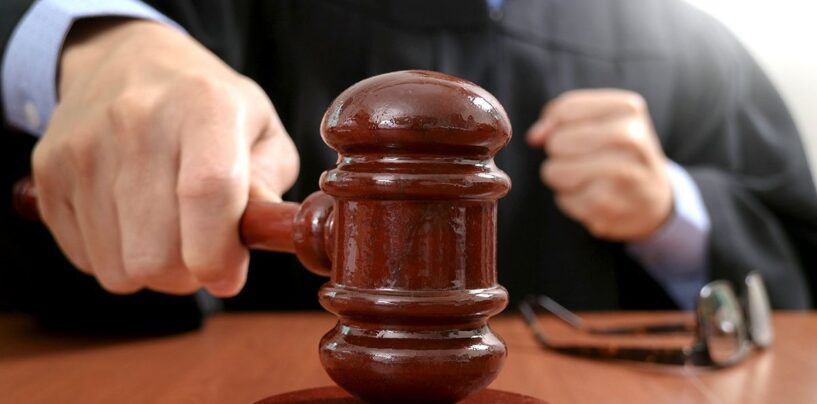 Un juge de l’Alabama dévoile un rapport accusant les principaux avocats des droits LGBTQ+ de magasinage inapproprié entre juges