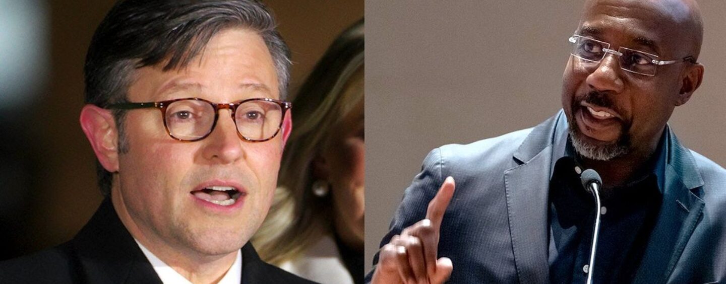 Raphael Warnock qualifie Mike Johnson de « l’opposé de Christian » après le tumulte de la Journée de la visibilité trans