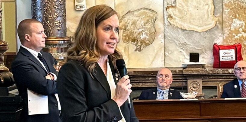 Leader de la minorité sénatoriale du Kansas sur la récente législation anti-LGBTQ+ : « C'est juste rempli de haine »