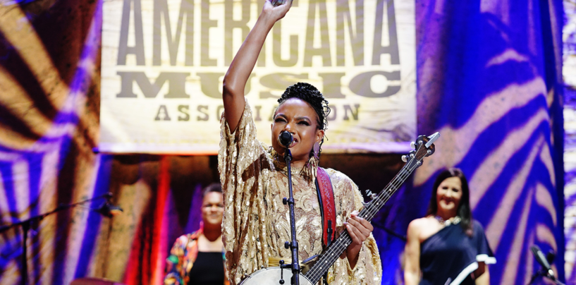 10 artistes country queer noirs que vous devriez ajouter immédiatement à votre playlist