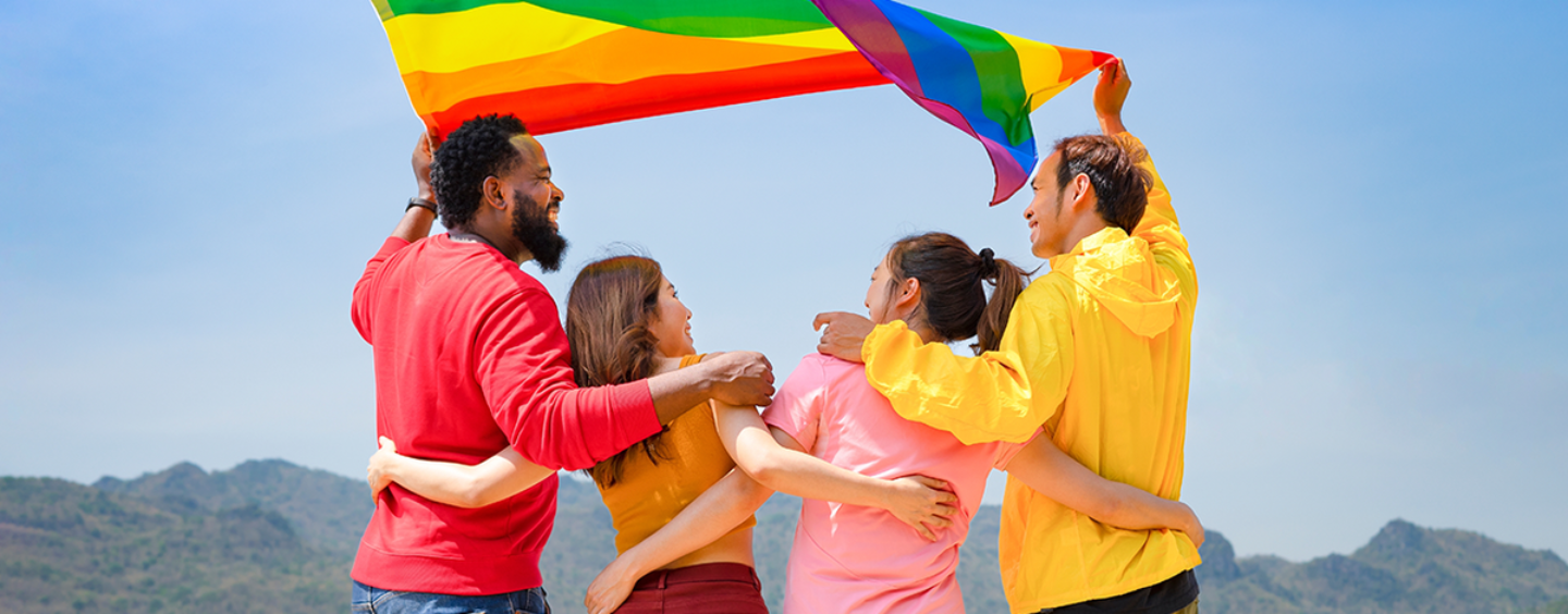 Mettre fin au bi-effacement : comment être un meilleur allié et défendre les droits des bisexuels