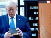C'est Pâques et Trump a passé la semaine sainte à colporter une Bible