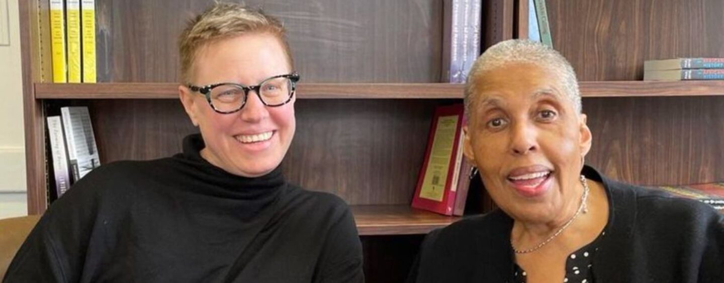 Comment les bibliothécaires défendent les livres, la démocratie et la vie queer