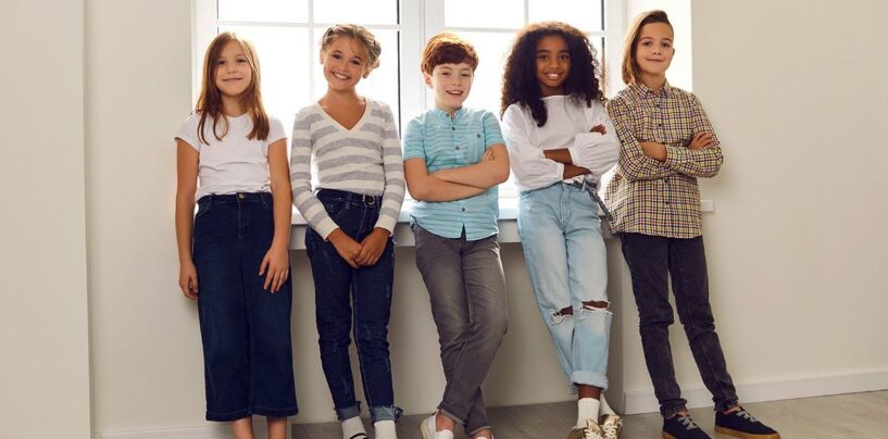 L’administrateur de Biden prend des mesures pour protéger les enfants LGBTQ+ placés en famille d’accueil