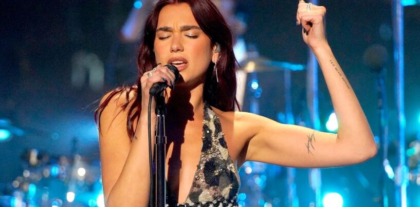 Dua Lipa remercie ses fans gays dévoués en sortant son nouvel album « mature » Radical Optimism