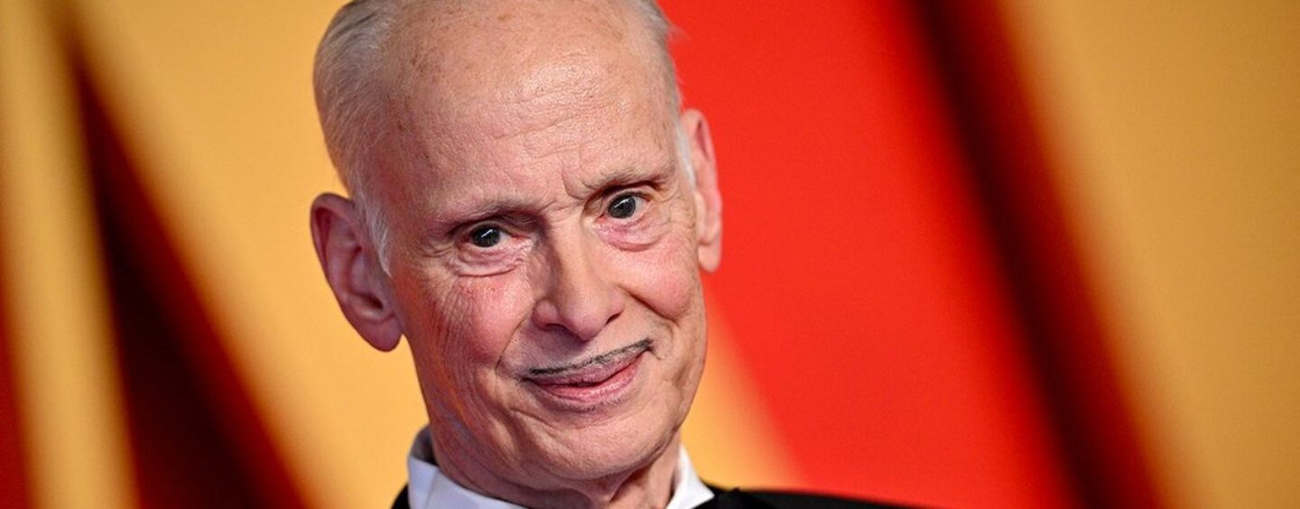 John Waters se remet d'un accident de voiture près de Baltimore
